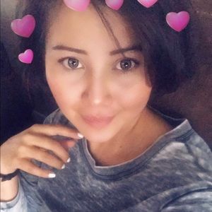 Meet your Posher, Eve